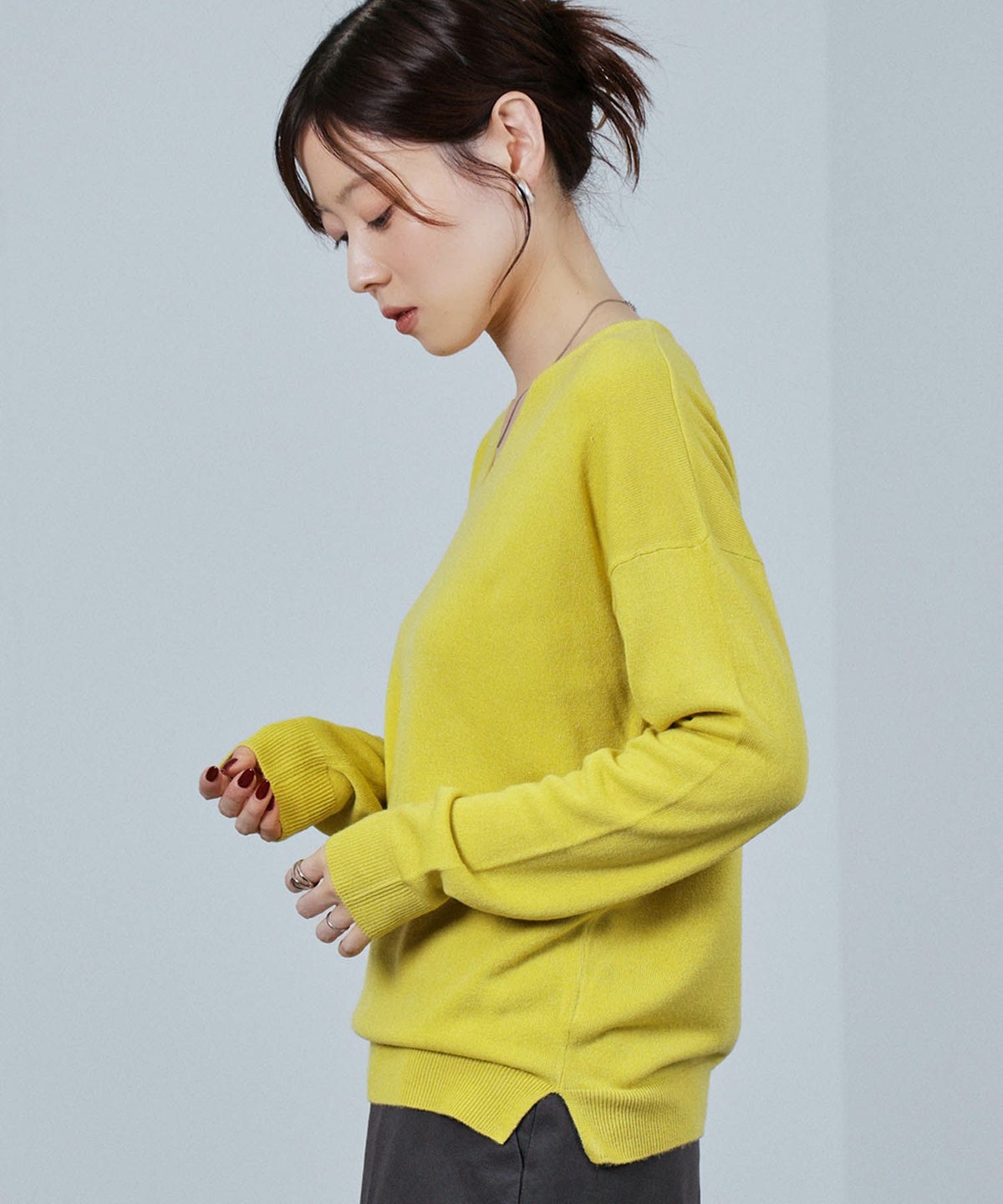 nAvy カシミヤタッチニット Vネック レディース