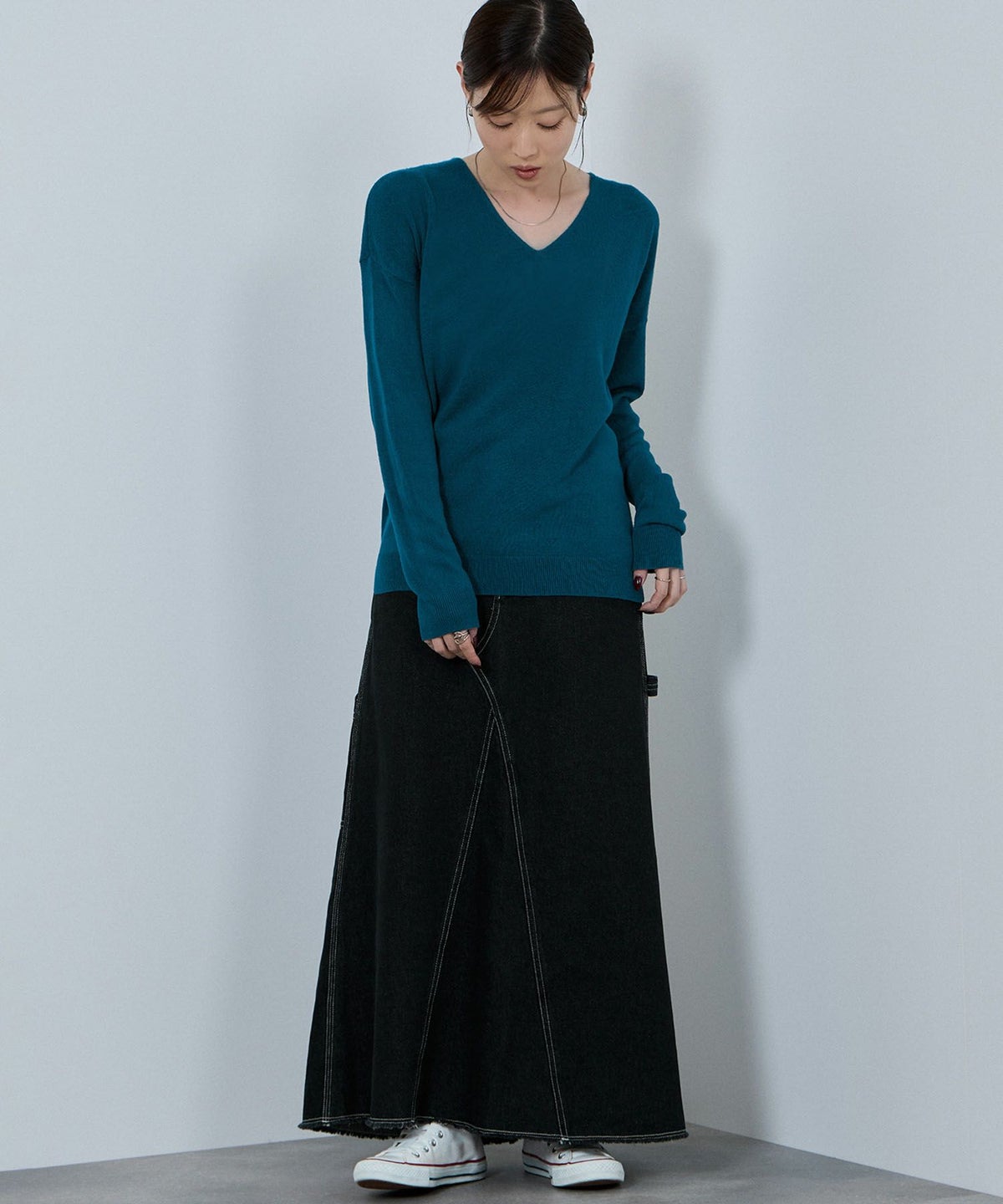 nAvy カシミヤタッチニット Vネック レディース