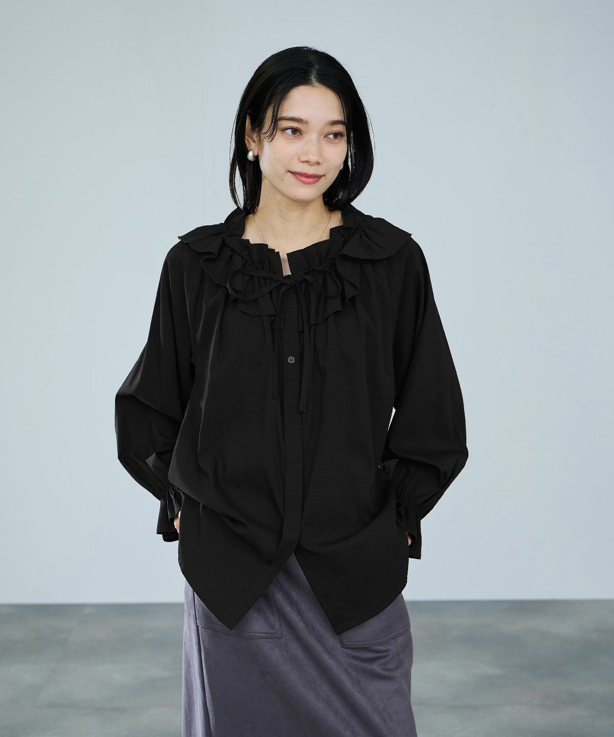 milli de l'air フリルネックボウタイブラウス レディース