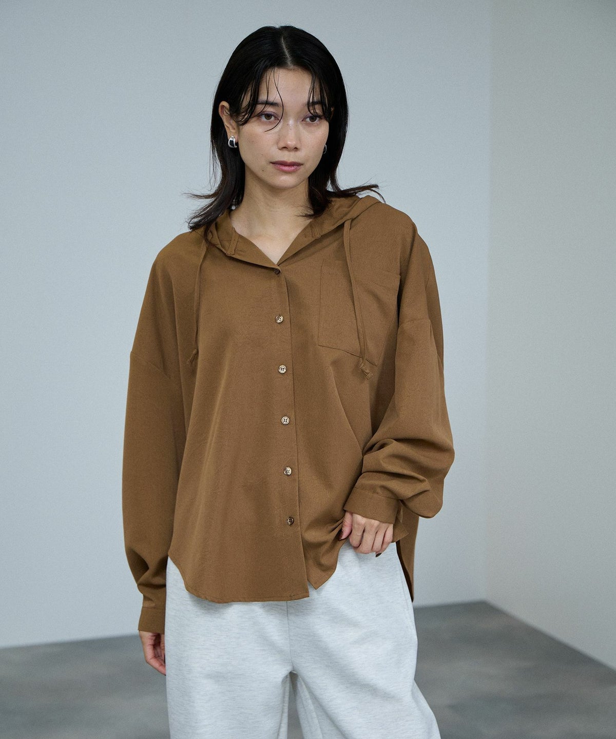 milli de l'air ライトリンクルフーディシャツ レディース