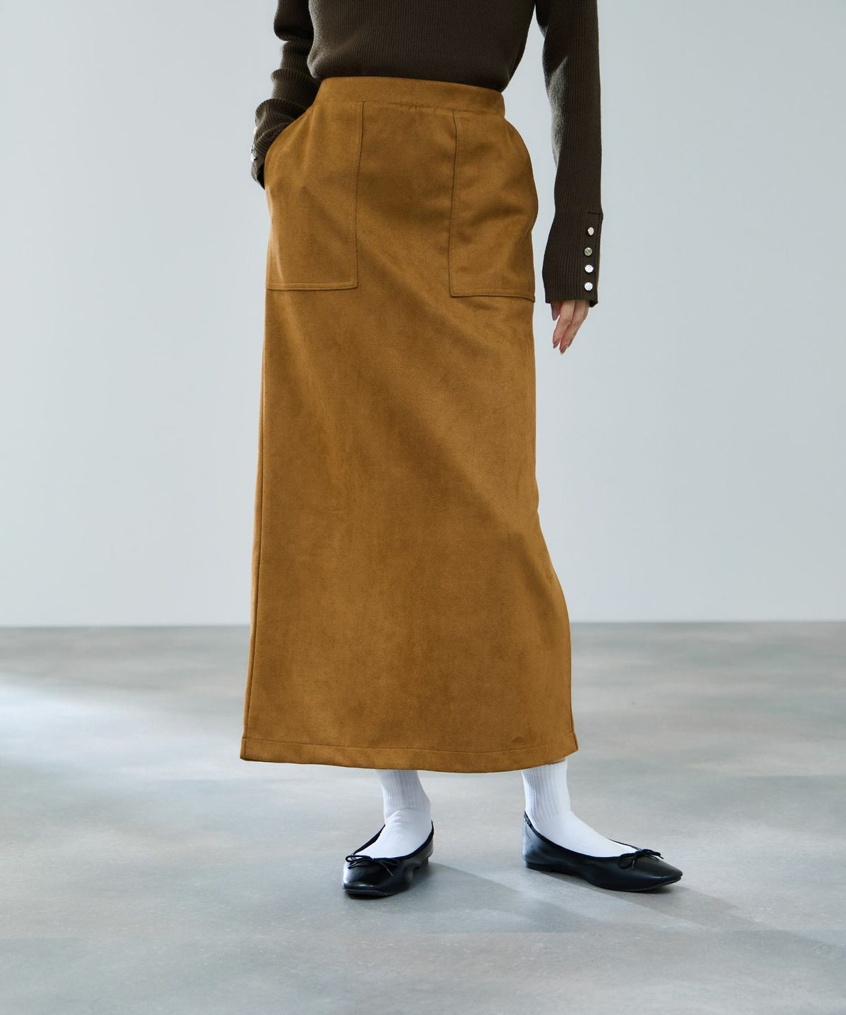 milli de l'air スエードライクポンチ素材Iラインスカート レディース