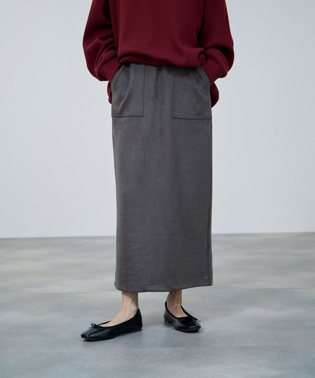 milli de l'air スエードライクポンチ素材Iラインスカート レディース