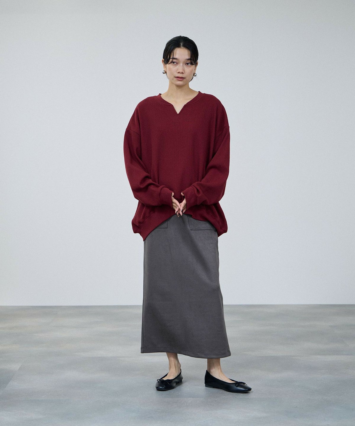 milli de l'air スエードライクポンチ素材Iラインスカート レディース