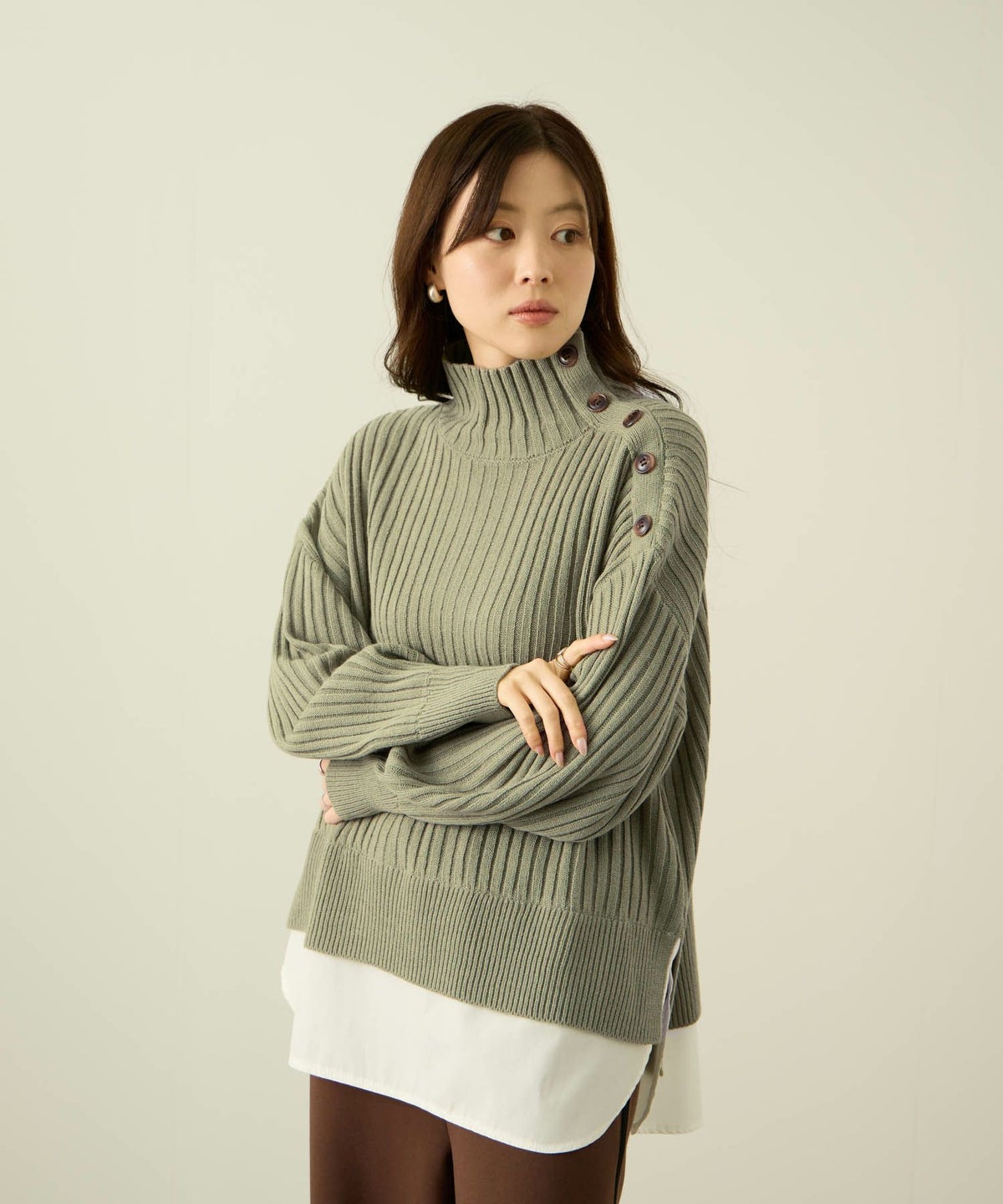 nAvy 時短 ボタンハイネックニット レディース