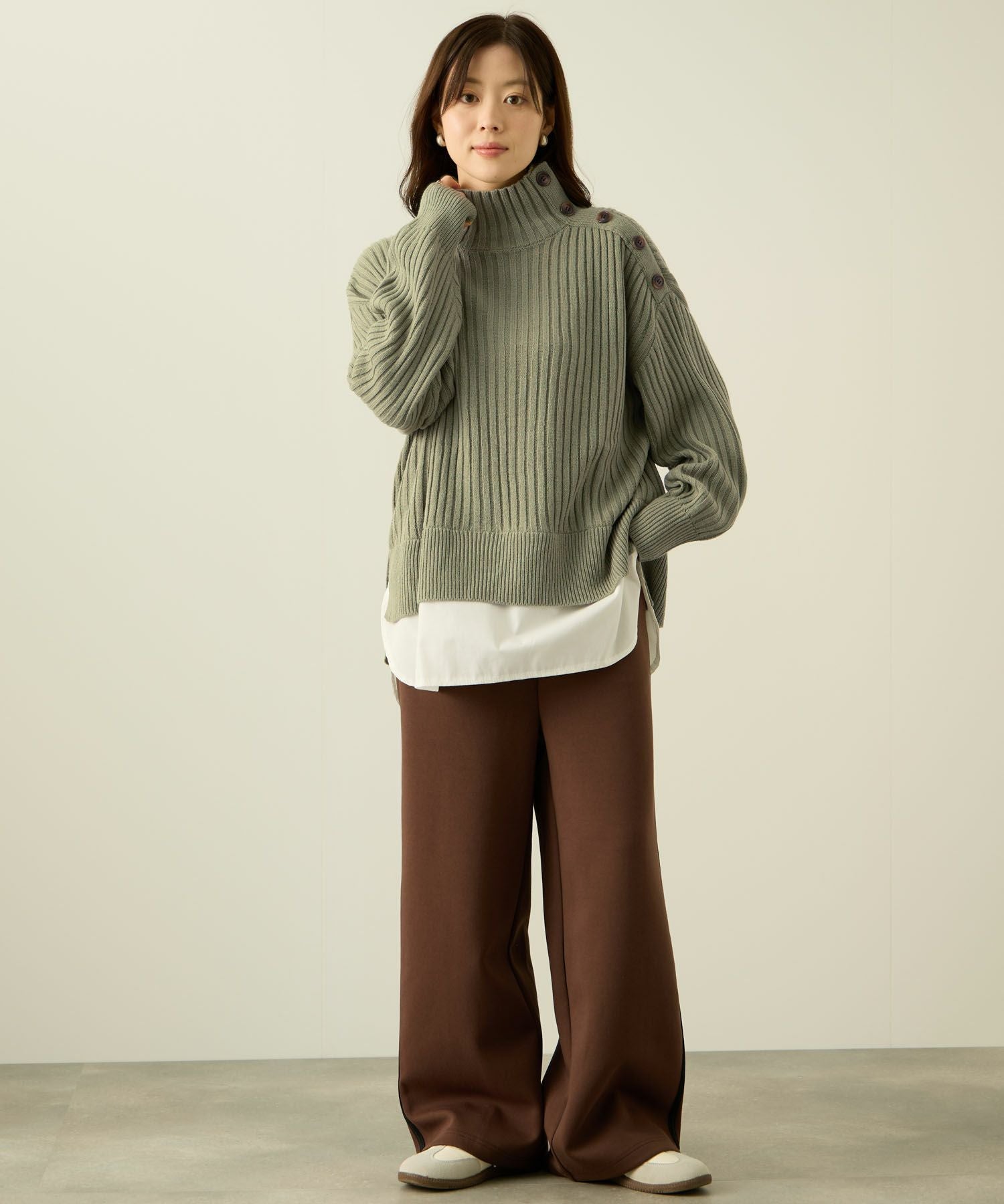 nAvy 時短 ボタンハイネックニット レディース