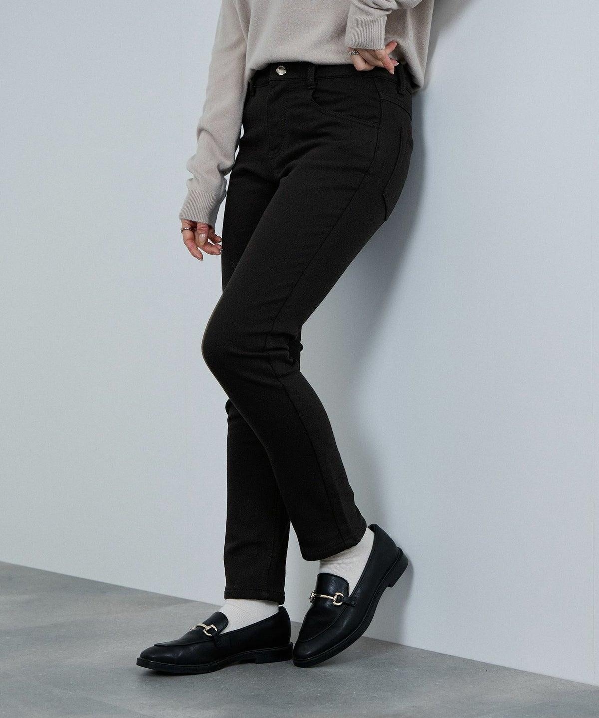 nAvy マックヒート裏起毛スリムストレート レディース