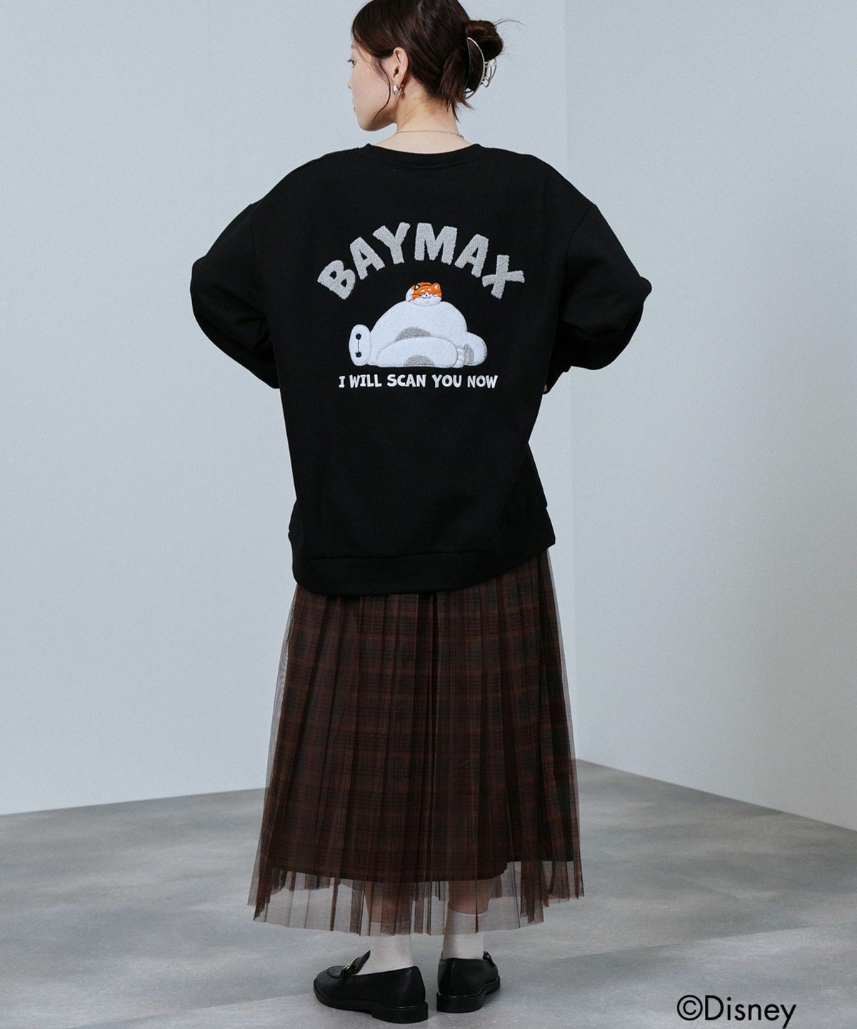 Disney 『ベイマックス』 / 寝そべりサガラトレーナー メンズ