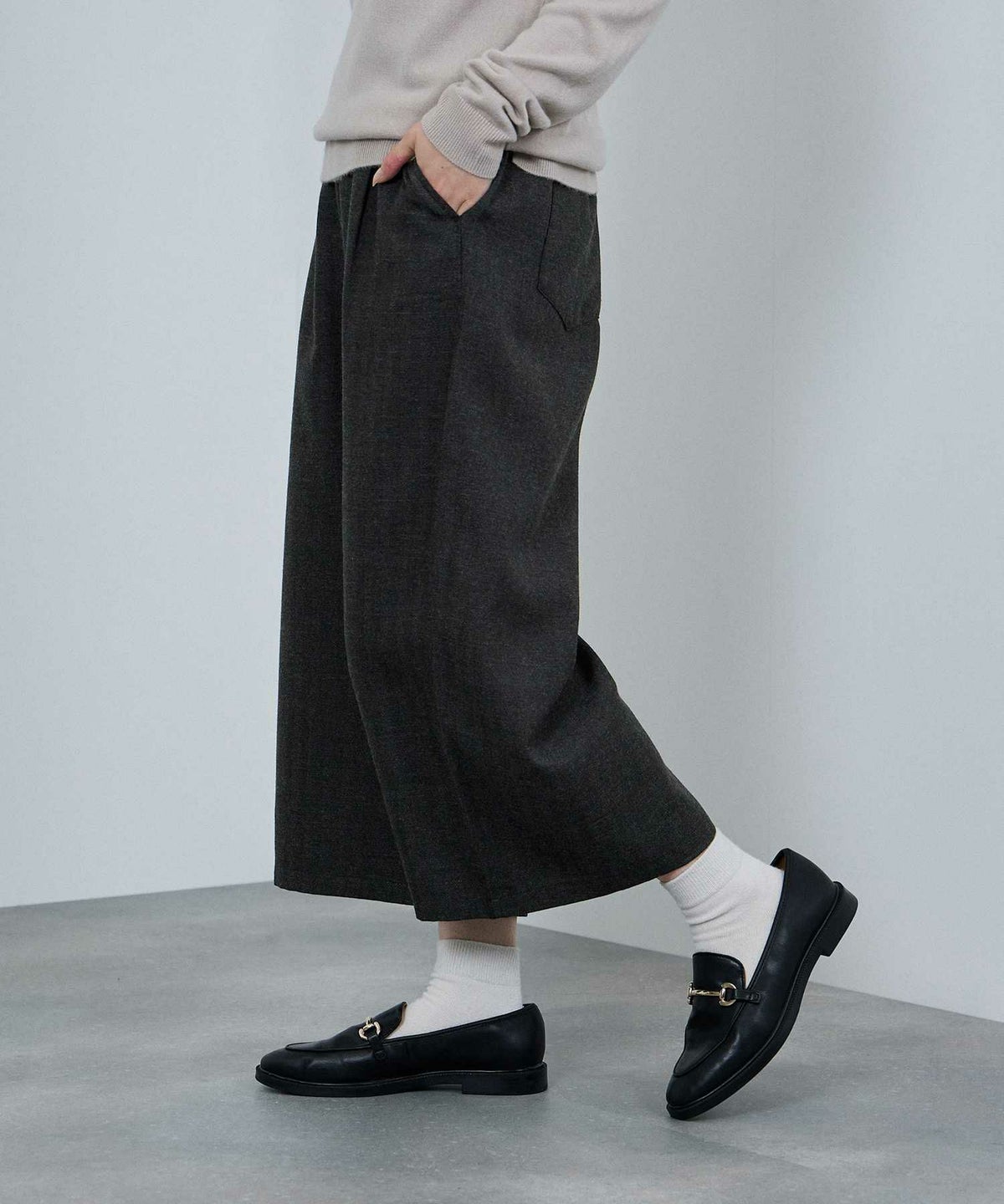 nAvy ワイドクロップドパンツ レディース