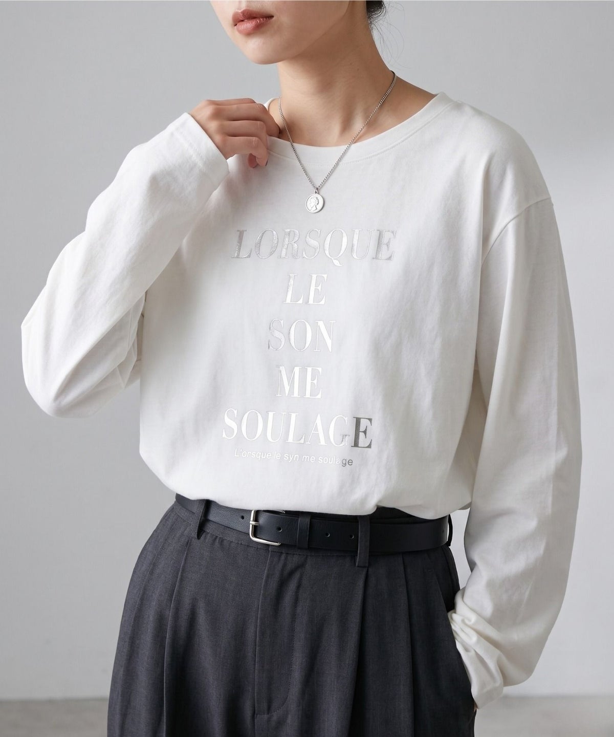 Idnes 箔ロゴプリントロングスリーブTシャツ レディース メール便 対応商品