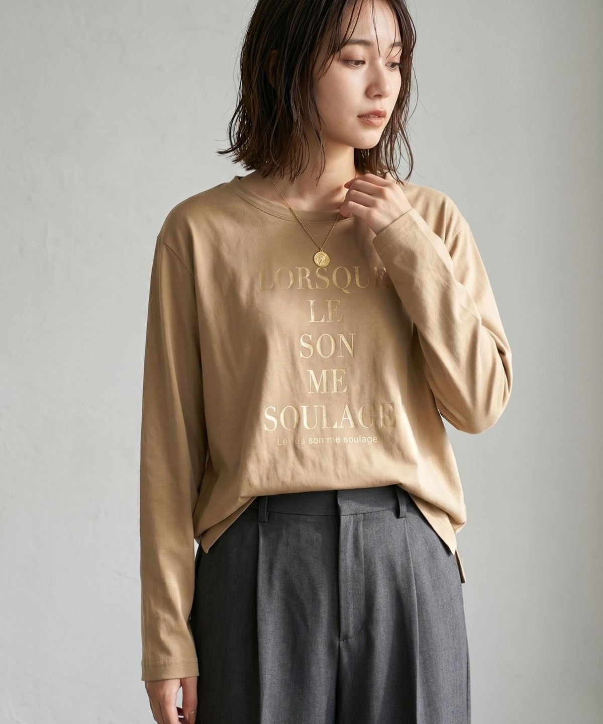 Idnes 箔ロゴプリントロングスリーブTシャツ レディース メール便 対応商品