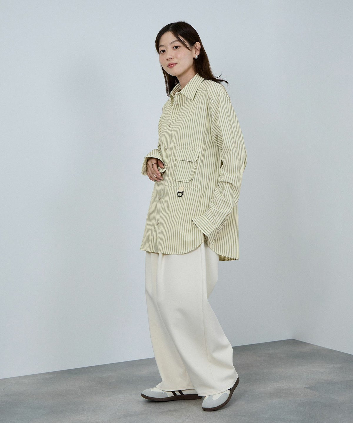 nAvy 多ポケルーズフィットシャツ レディース