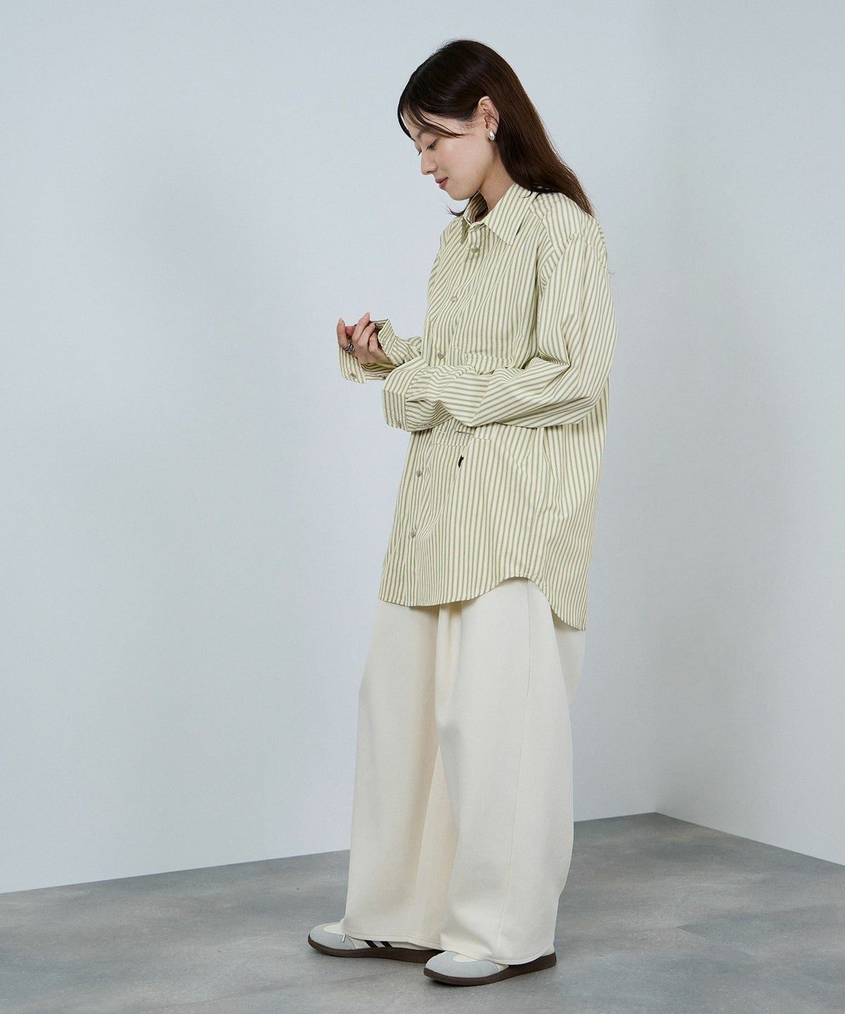 nAvy 多ポケルーズフィットシャツ レディース