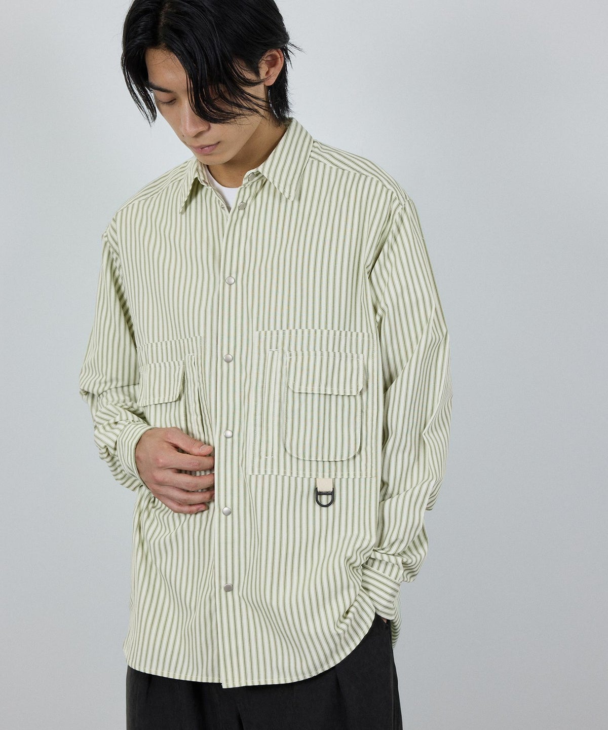 nAvy 多ポケルーズフィットシャツ レディース