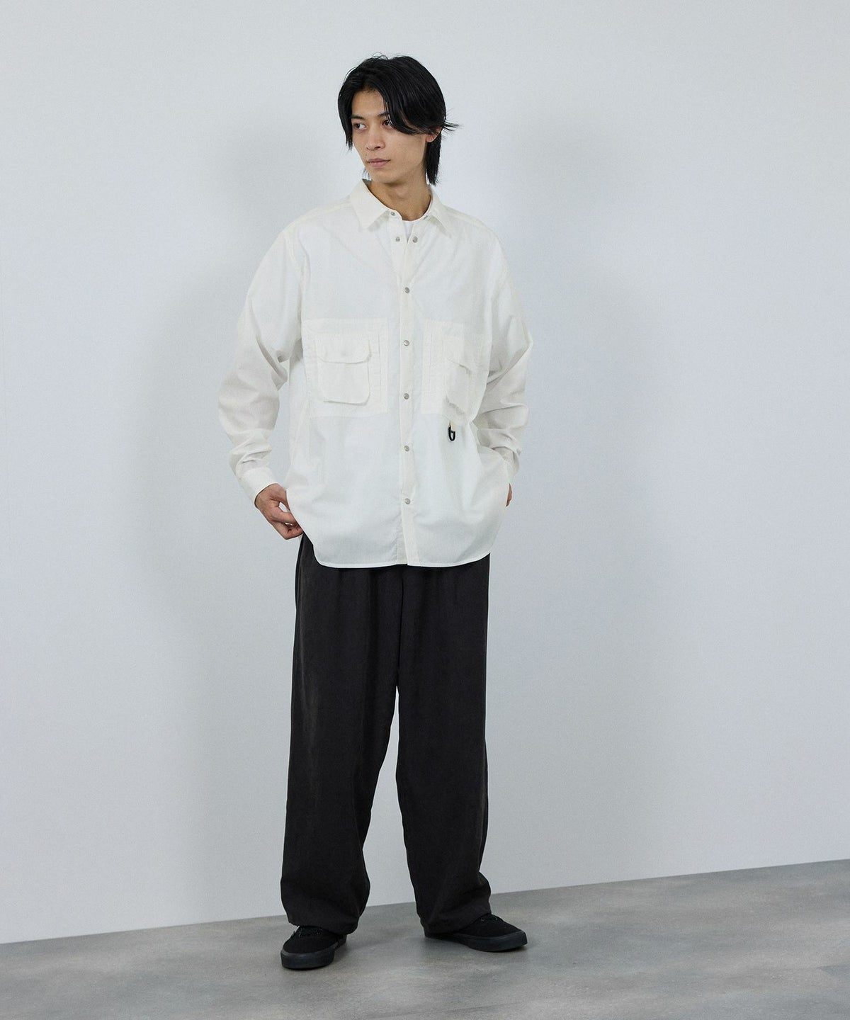 nAvy 多ポケルーズフィットシャツ レディース