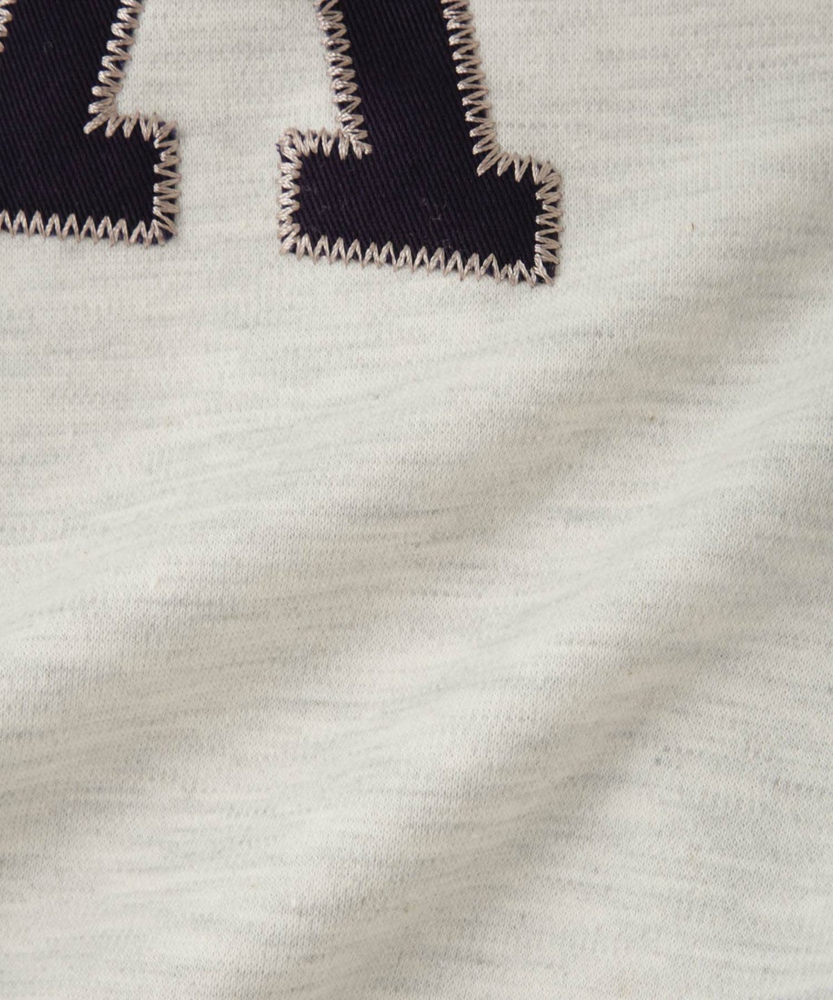 FILA ポンチ素材デカロゴトレーナー キッズ