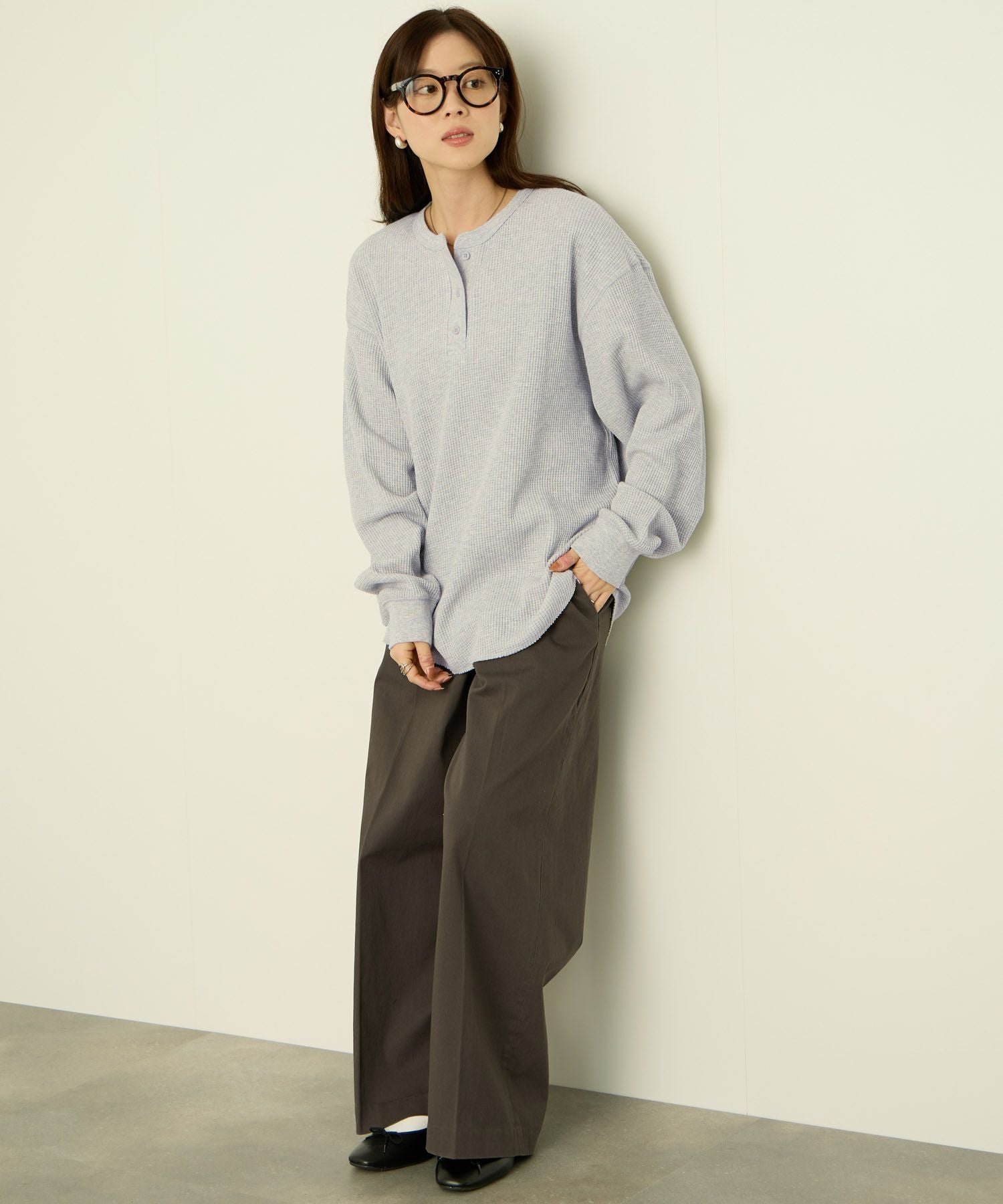 nAvy リラックスフィット ワッフルヘンリーネック長袖Tシャツ レディース