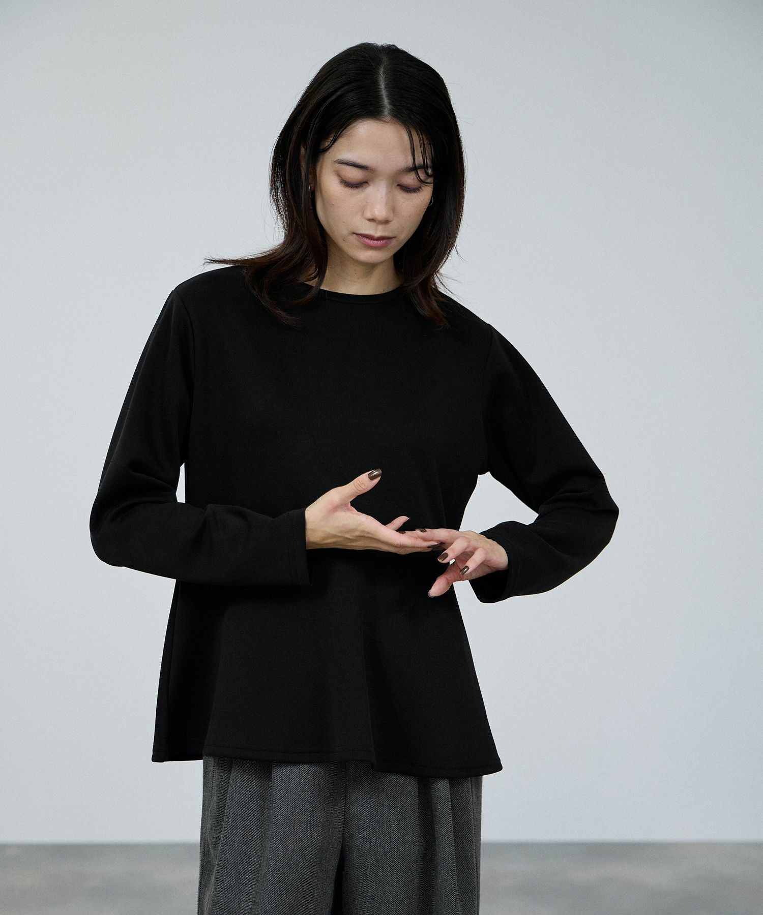 milli de l'air ピーチスムースペプラムカットソー レディース