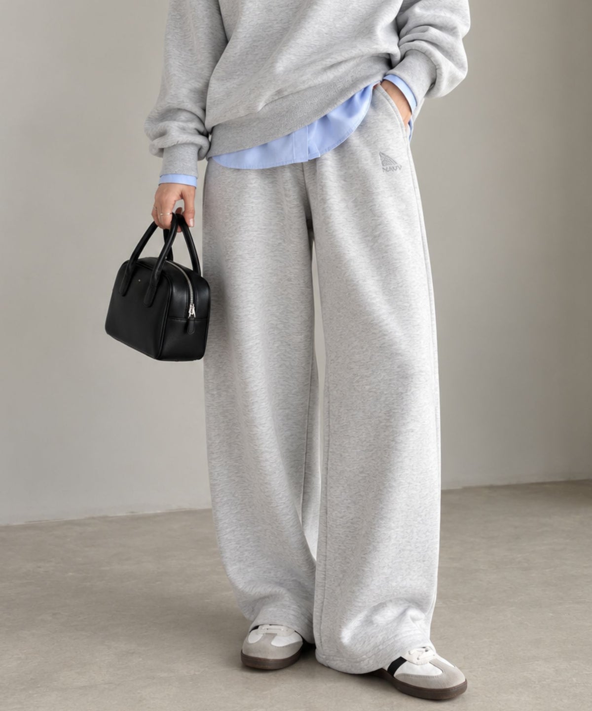 nAvy ポンチ素材ワイドパンツ レディース