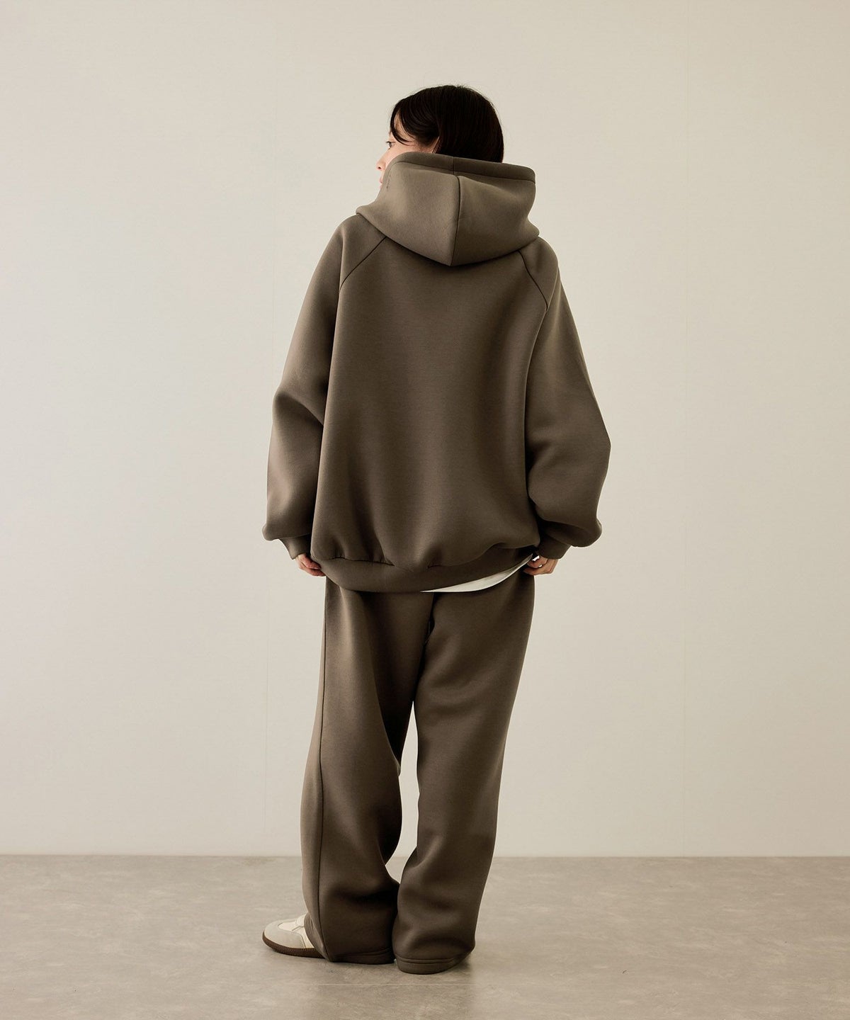 nAvy ポンチ素材ワイドパンツ レディース