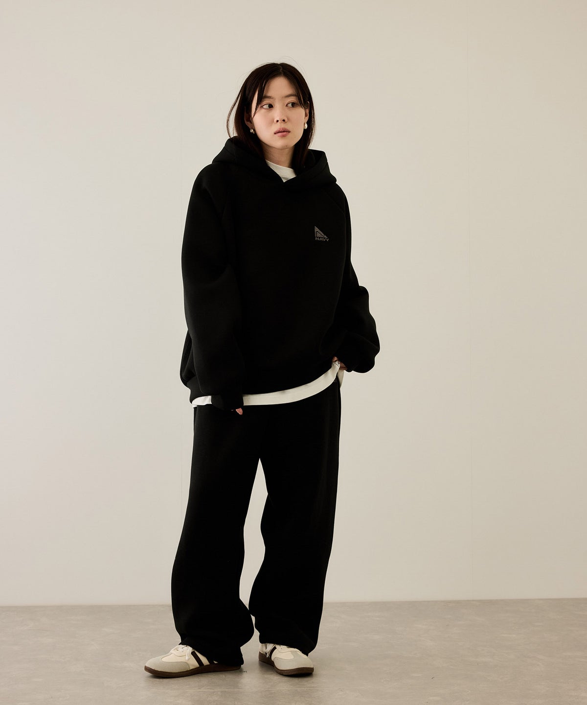 nAvy ポンチ素材ワイドパンツ レディース