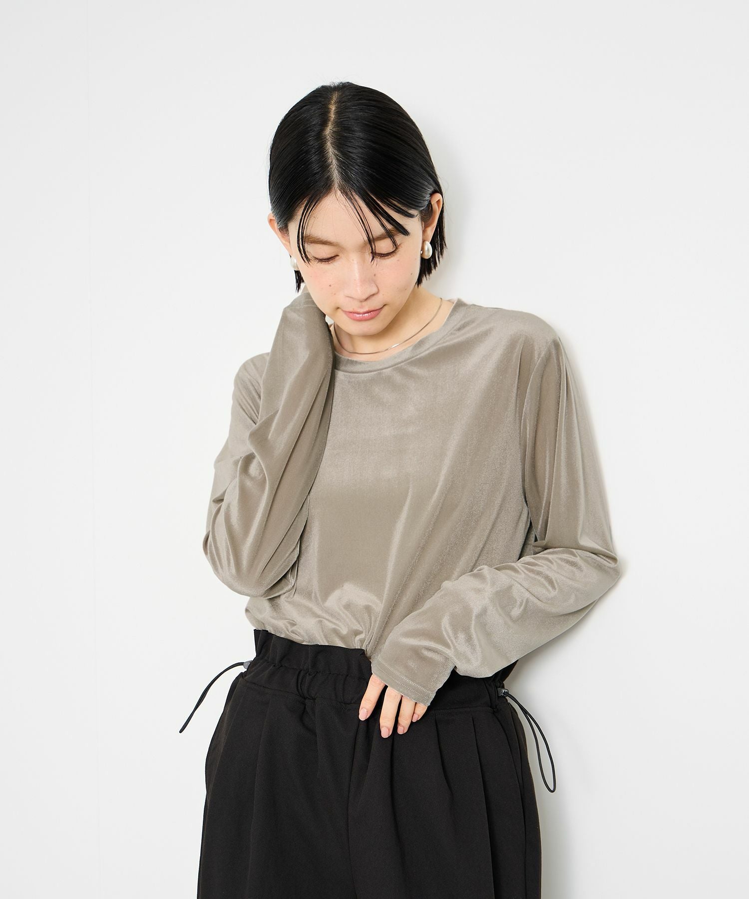 Idnes ベロアロングスリーブTシャツ レディース
