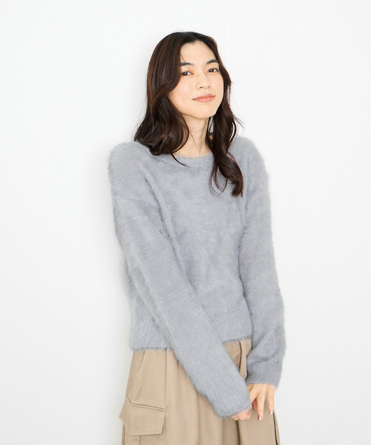 Idnes フェザーヤーンニットプルオーバー レディース