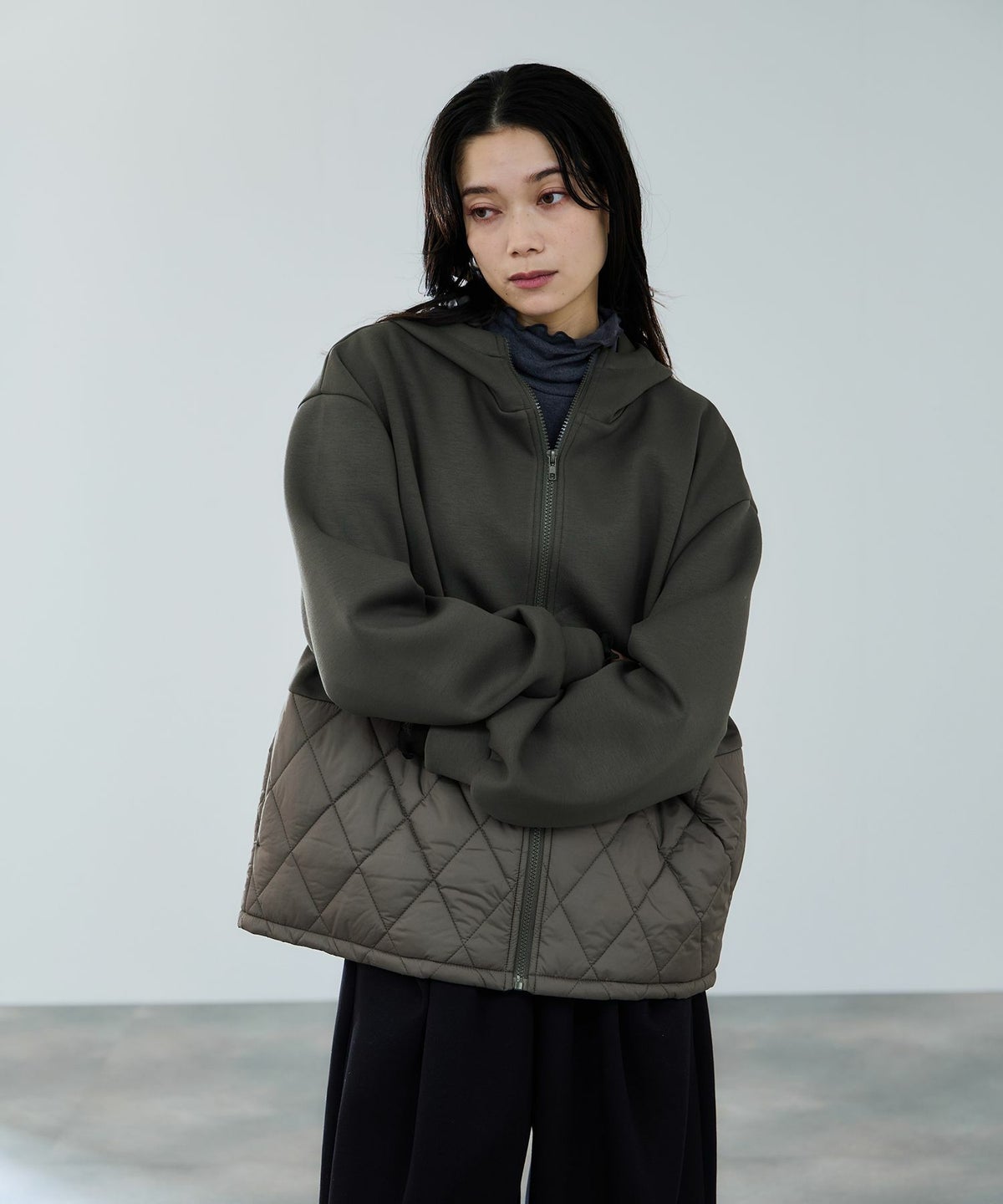 milli de l'air エアリエポンチ素材オーバーパーカー レディース