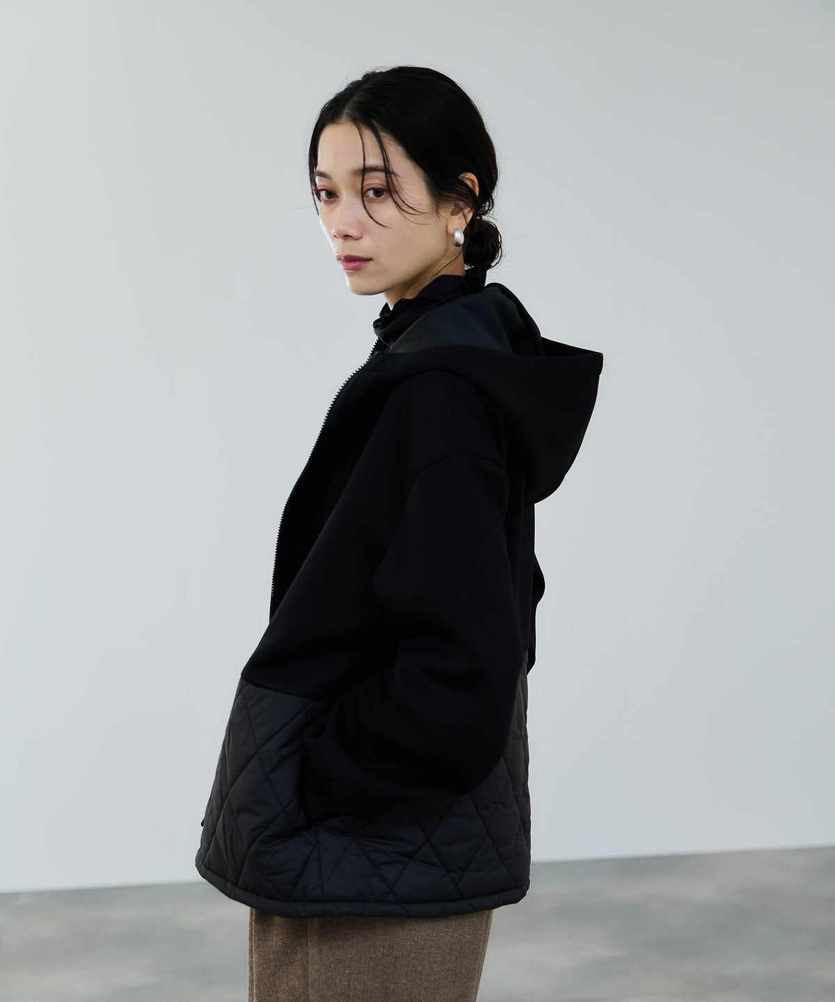 milli de l'air エアリエポンチ素材オーバーパーカー レディース