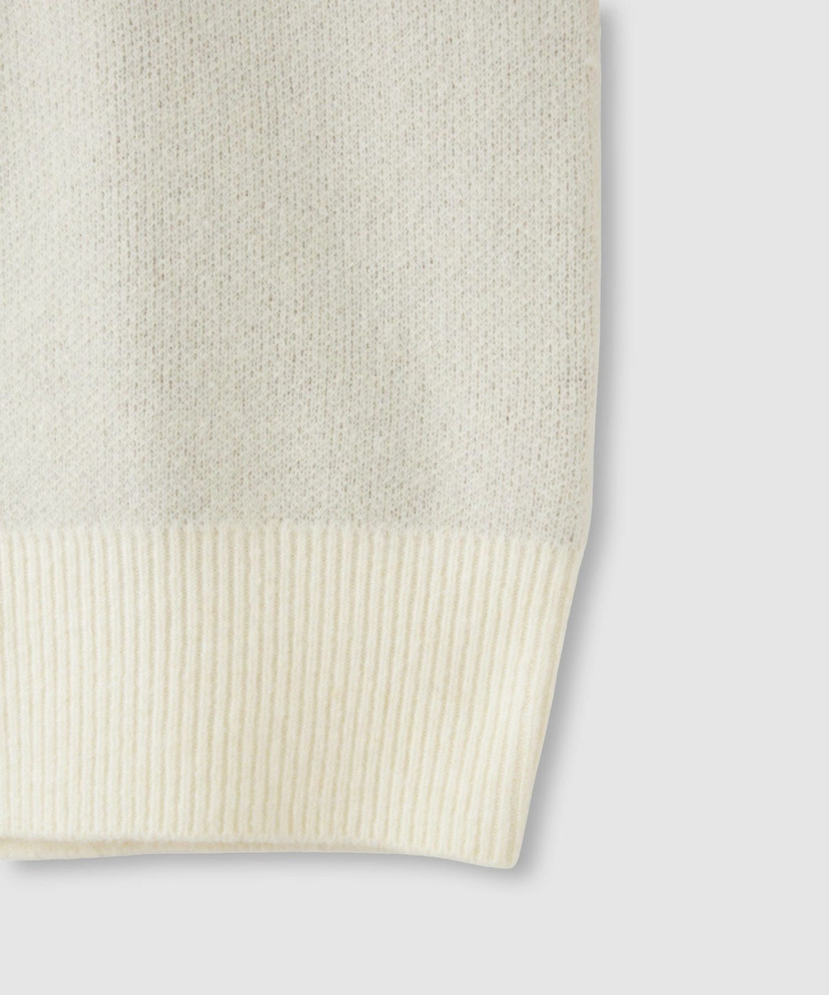  Idnes サガラ刺繍ニット レディース