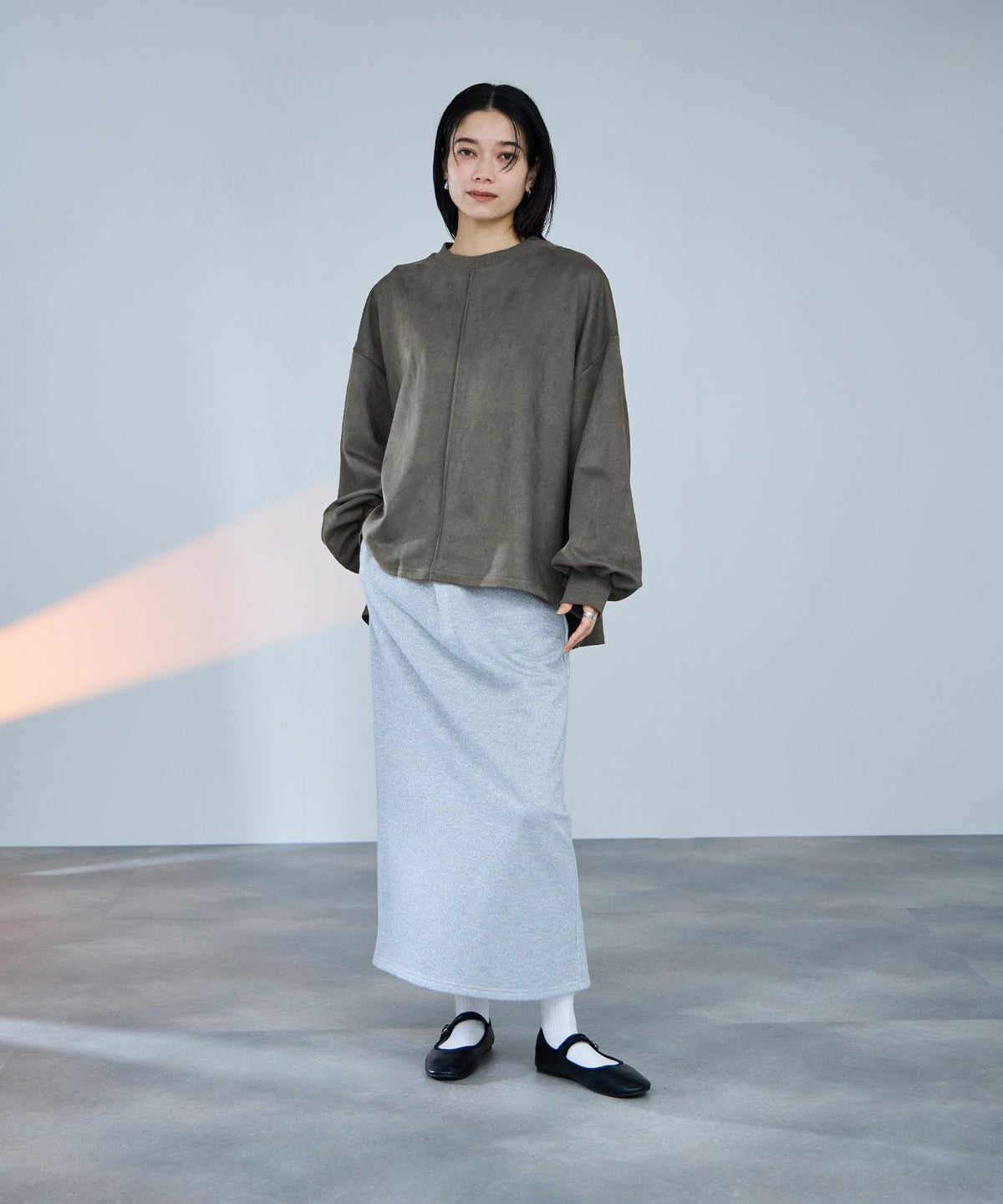 milli de l'air ポンチ素材スエードライクプルオーバー レディース