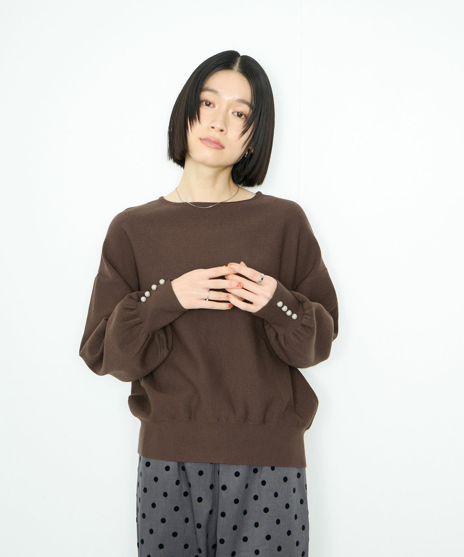 Idnes 横リブパールボタンニット レディース