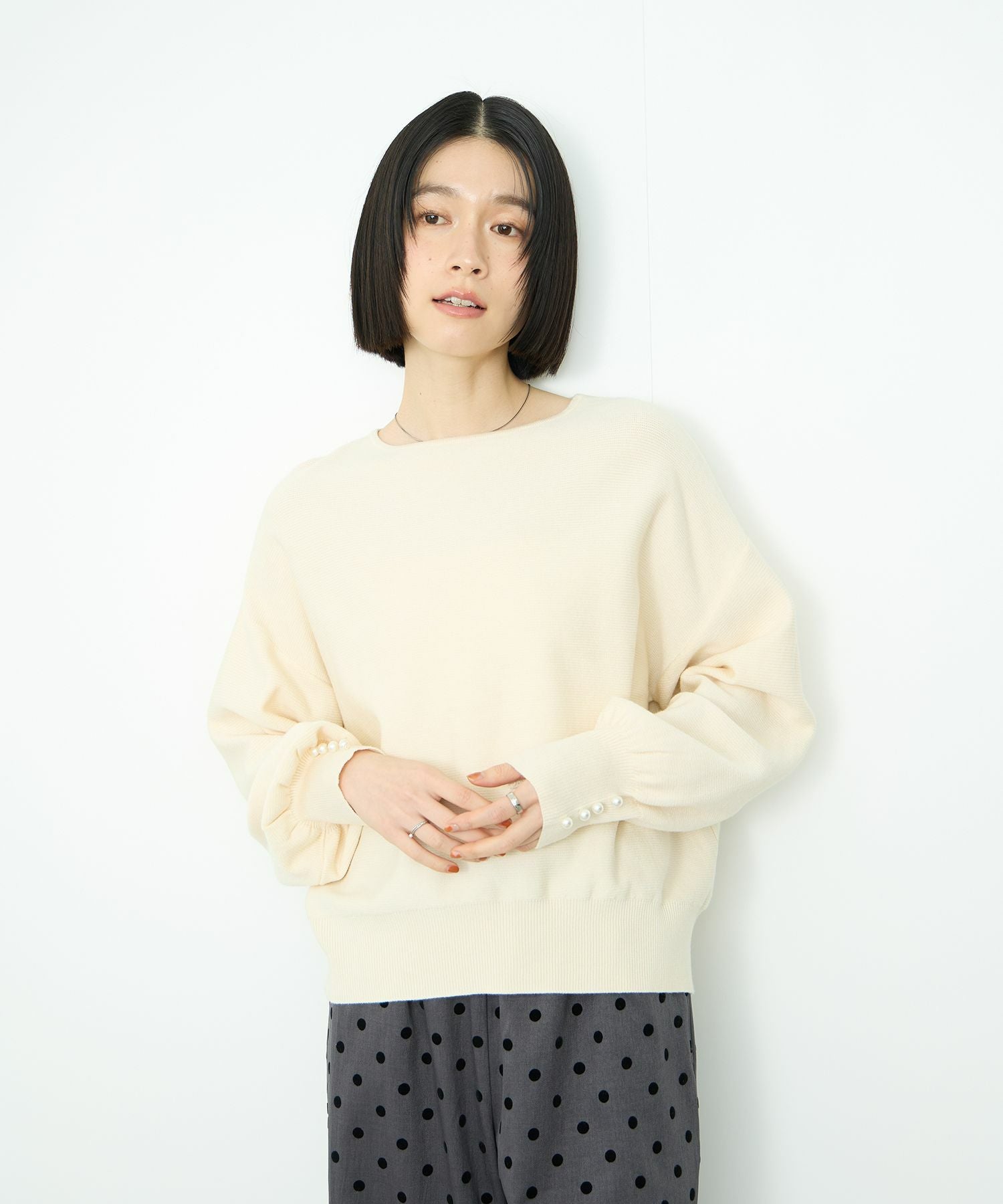 Idnes 横リブパールボタンニット レディース
