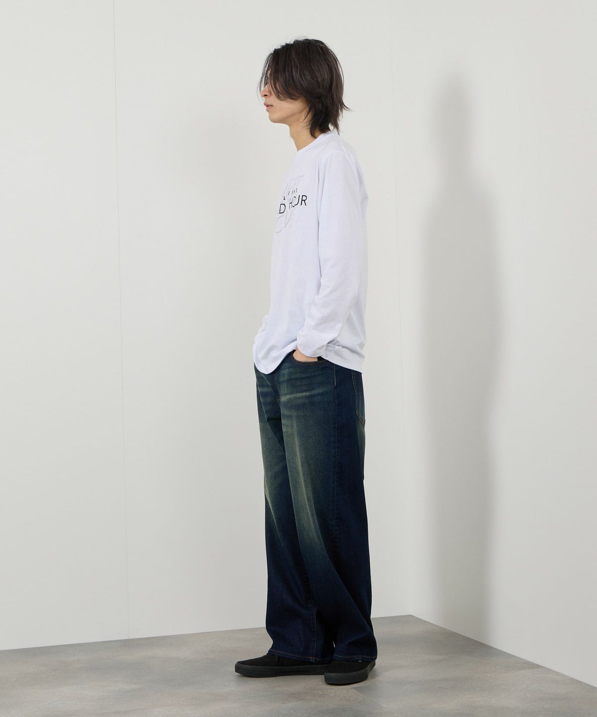 T-GRAPHICS ストリートロゴ長袖Tシャツ メンズ