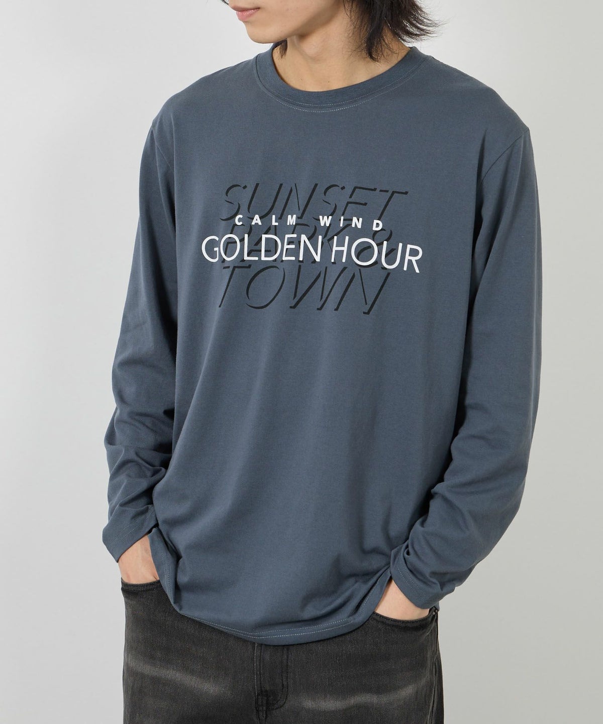 T-GRAPHICS ストリートロゴ長袖Tシャツ メンズ