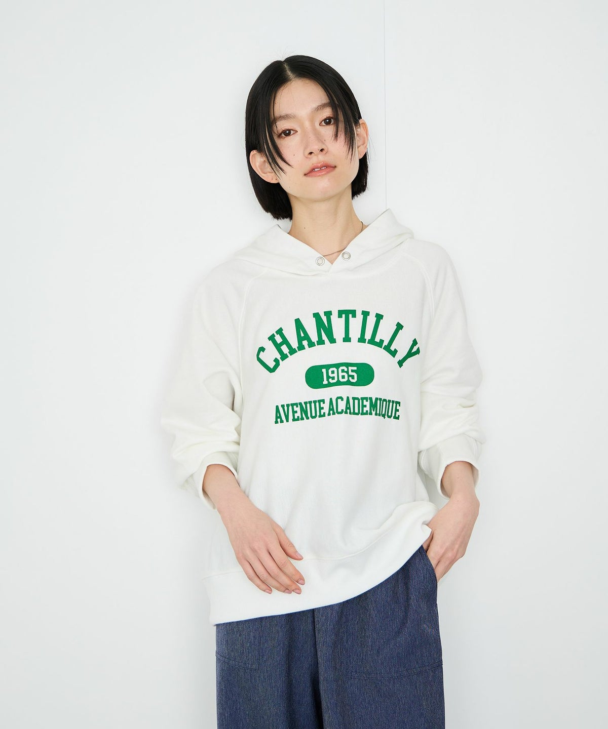 Idnes CHANTILLY カレッジロゴオーバーサイズスウェットパーカー レディース