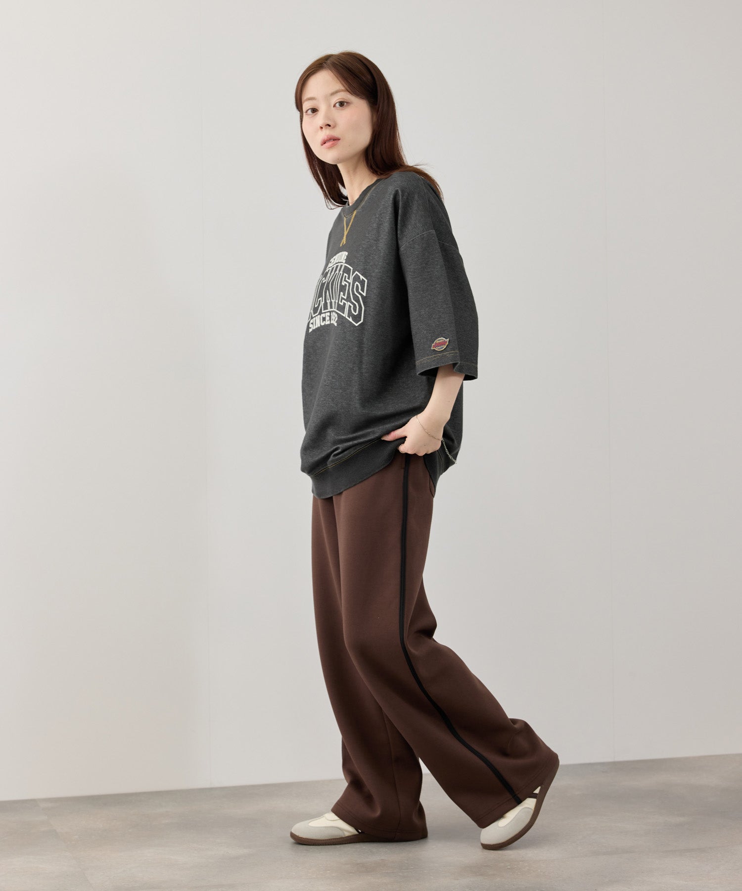 イヤーマンスデー　スウェットTシャツ GENUINE Dickies スウェットTシャツ メンズ