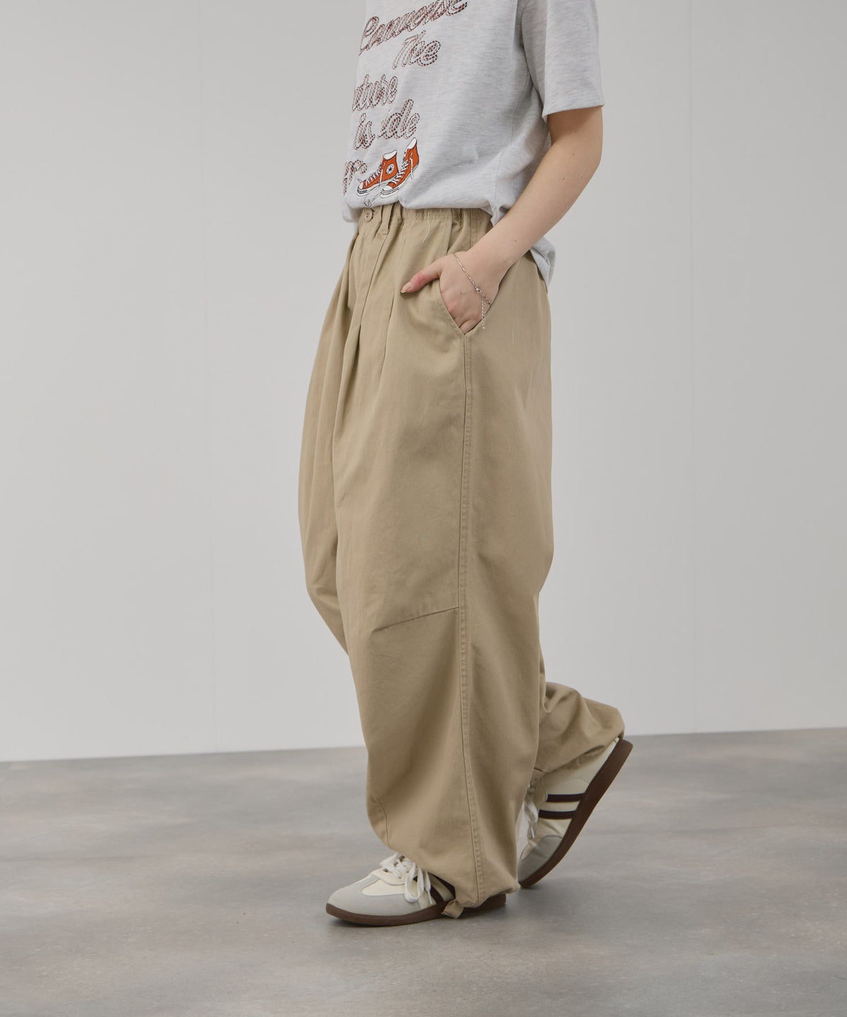 NAVY ワイドタックチノパンツ レディース