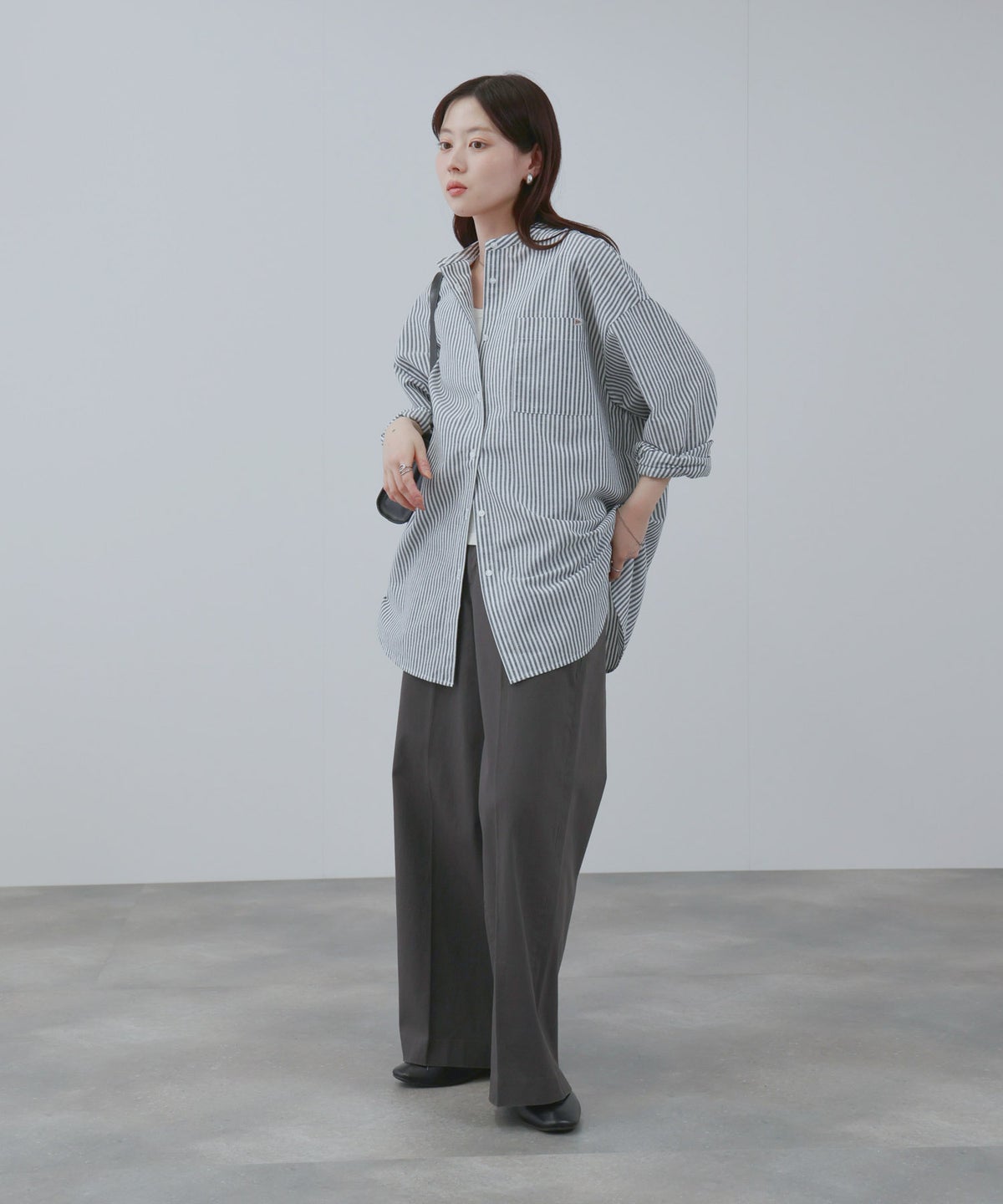 NAVY リネンブレンド バンドカラールーズシャツ レディース