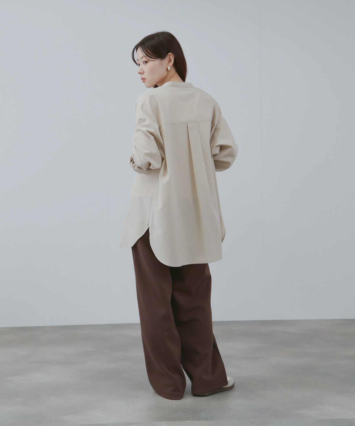 NAVY リネンブレンド バンドカラールーズシャツ レディース