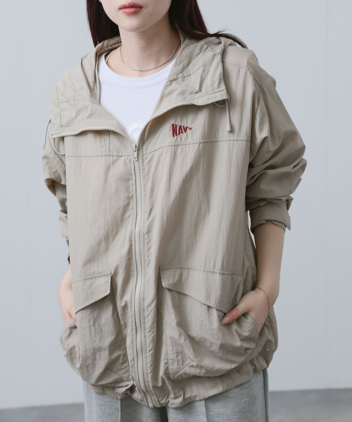 NAVY ワンポイント刺繍 ナイロン ビッグシルエット ZIPフーディブルゾン レディース