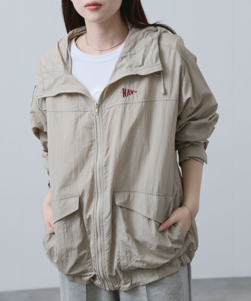 NAVY  ワンポイント刺繍 ナイロン ビッグシルエット ZIPフーディブルゾン レディース商品画像-4