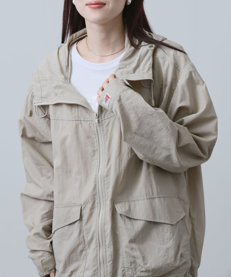 NAVY ワンポイント刺繍 ナイロン ビッグシルエット ZIPフーディブルゾン レディース商品画像-5