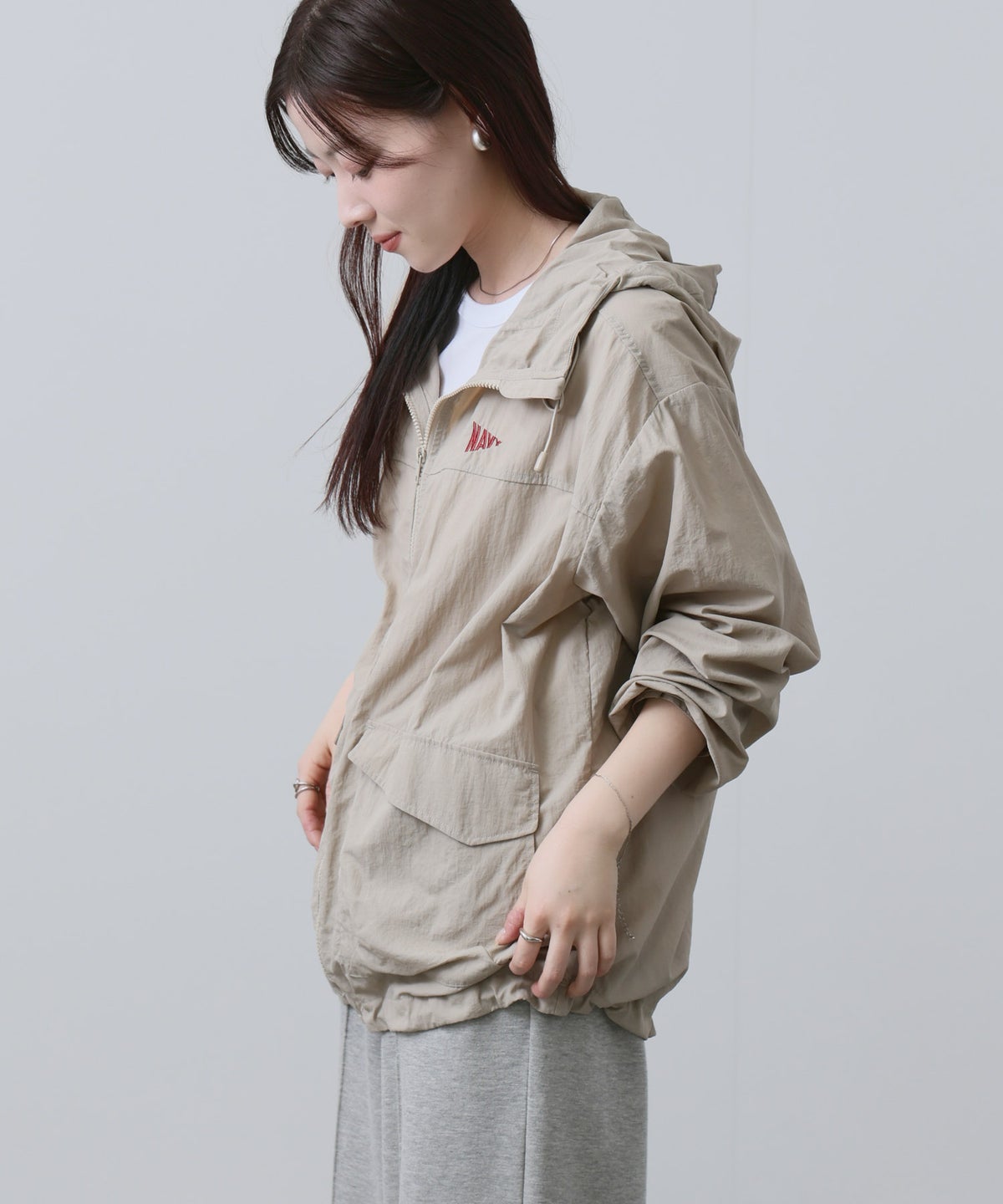 NAVY ワンポイント刺繍 ナイロン ビッグシルエット ZIPフーディブルゾン レディース