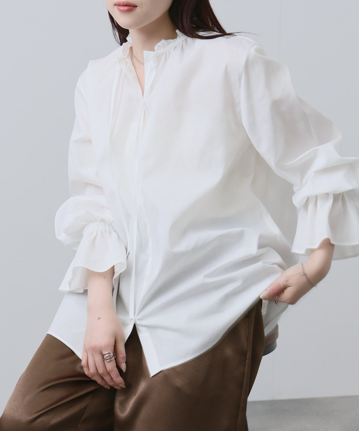 NAVY 袖フリルブラウス レディース