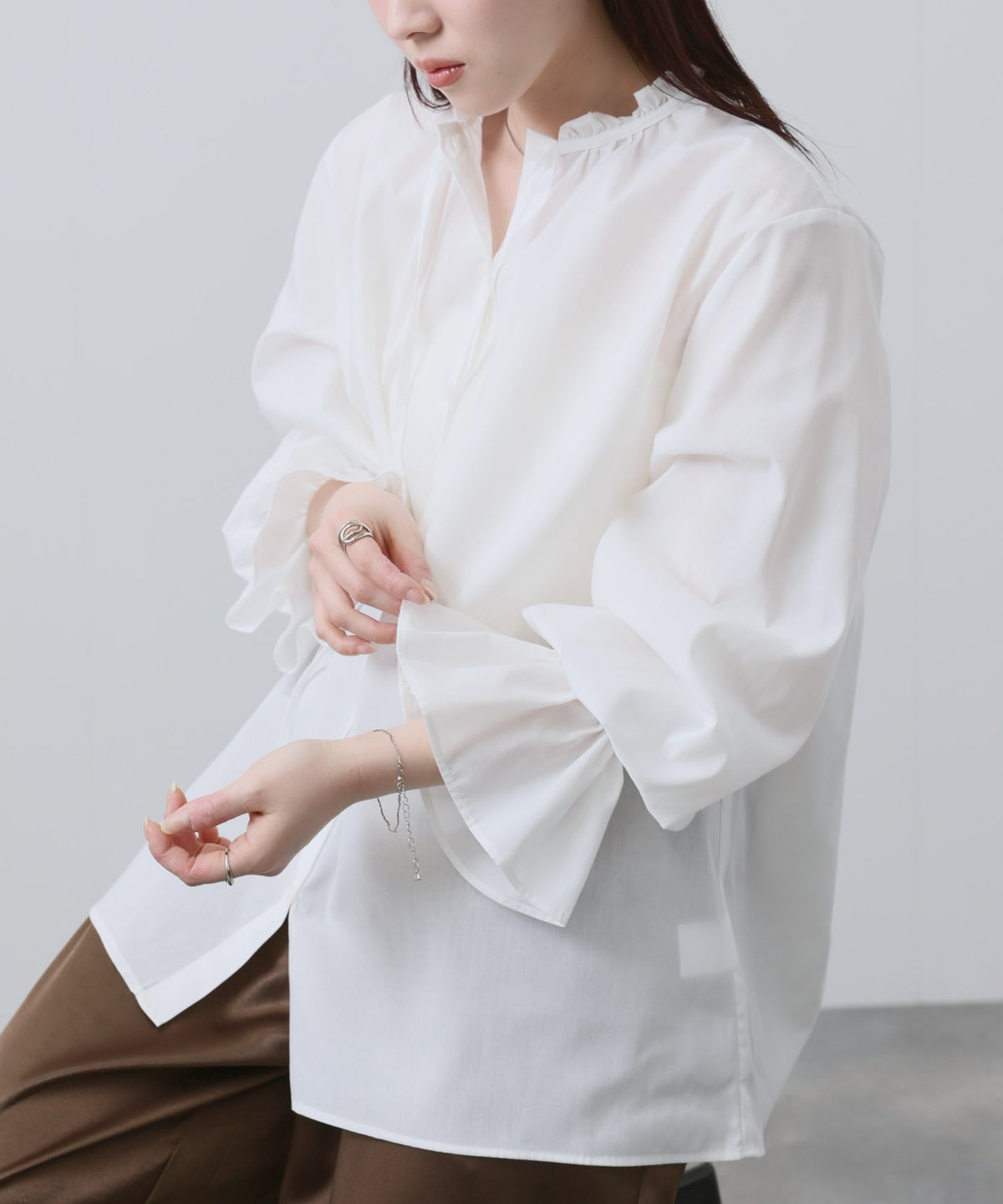 NAVY 袖フリルブラウス レディース