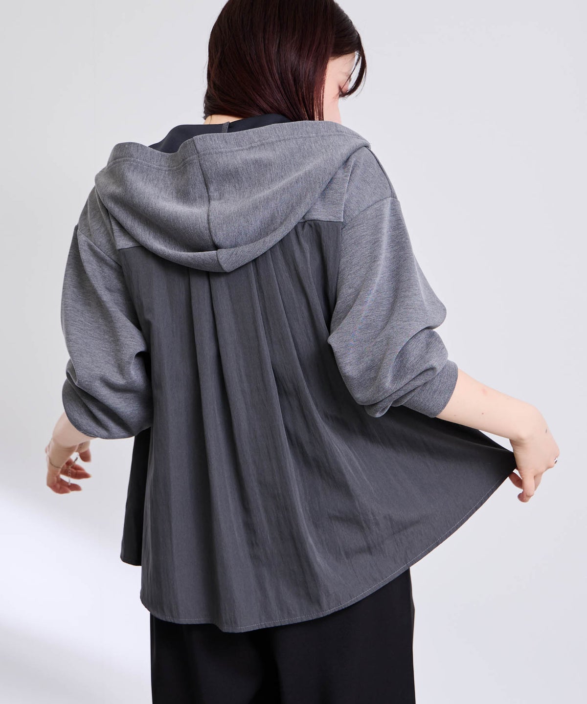  [期間限定価格]Free Nature ジップパーカー バック布帛切り替え【後ろ姿まで抜かりなく♪】 レディース