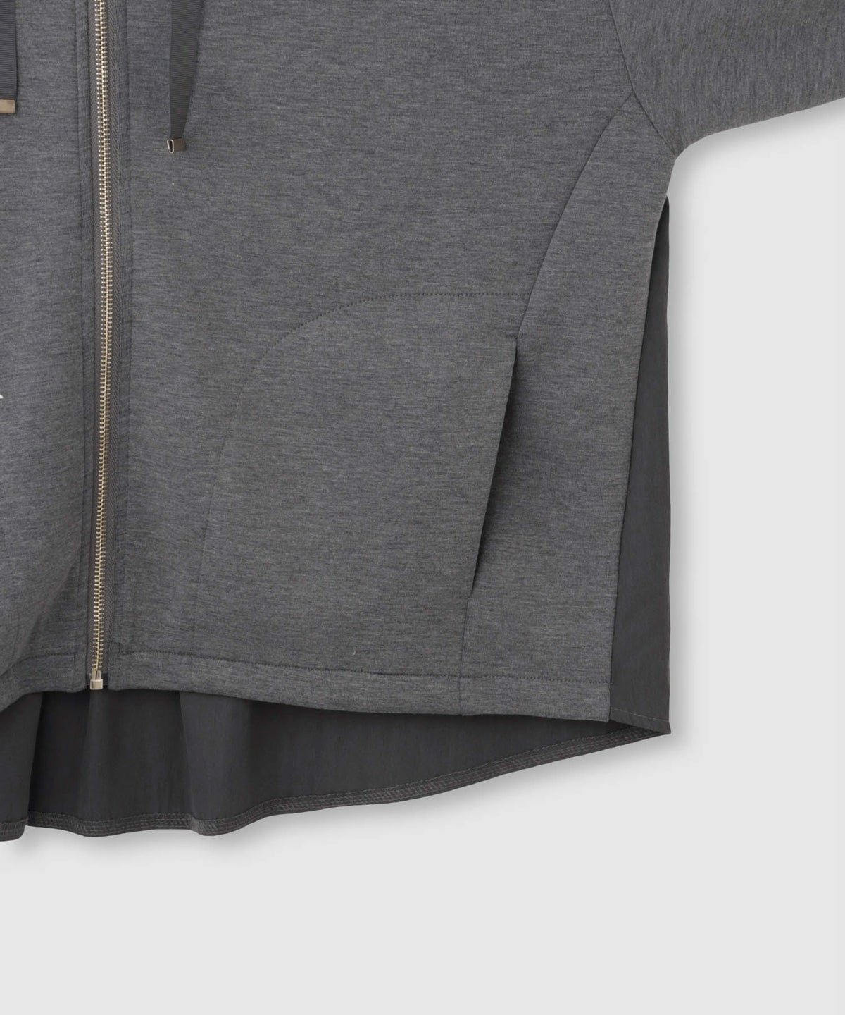  [期間限定価格]Free Nature ジップパーカー バック布帛切り替え【後ろ姿まで抜かりなく♪】 レディース