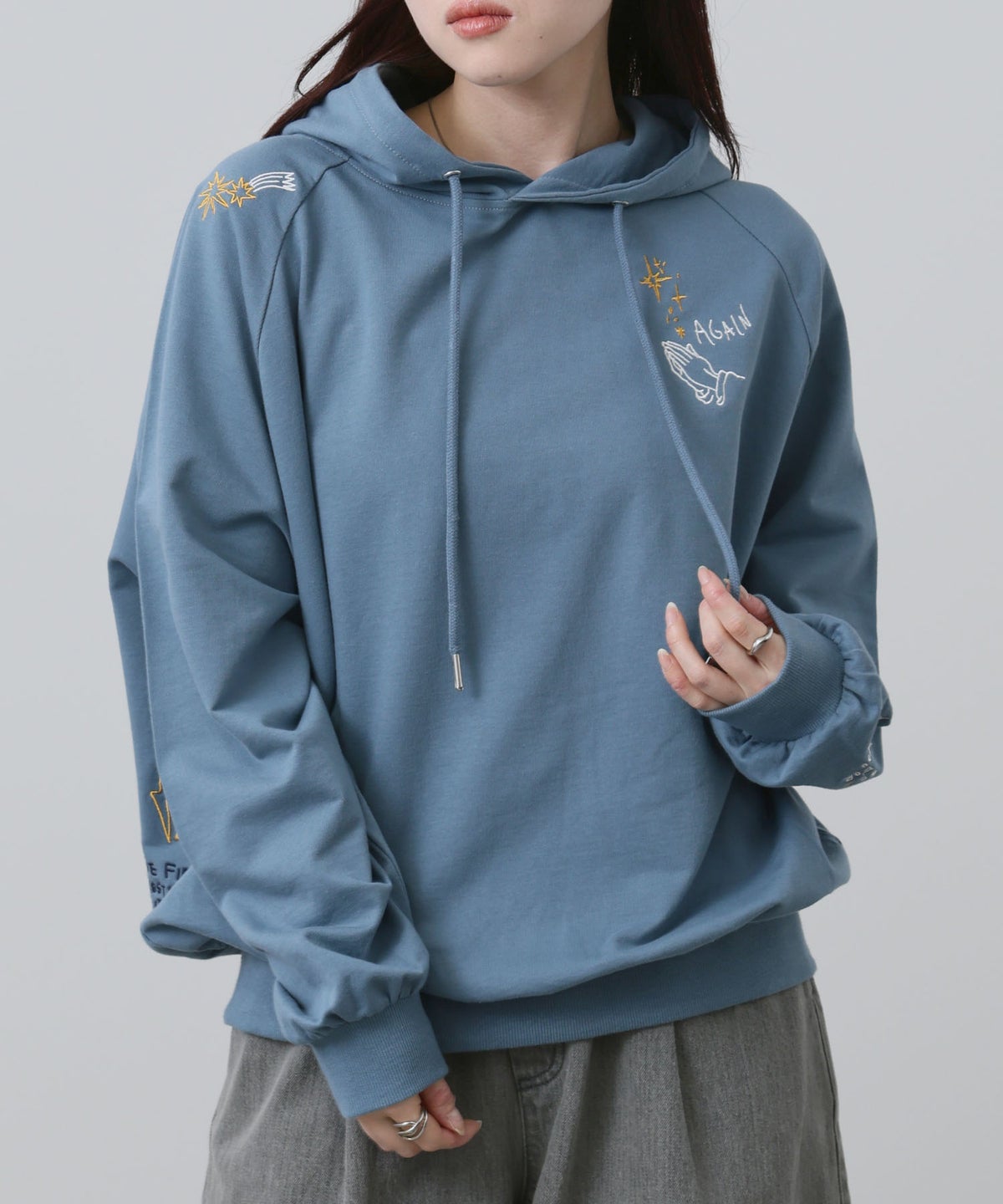 NAVY プルオーバーパーカー 飛び刺繍 コットン ミニ裏毛 ラグラン レディース