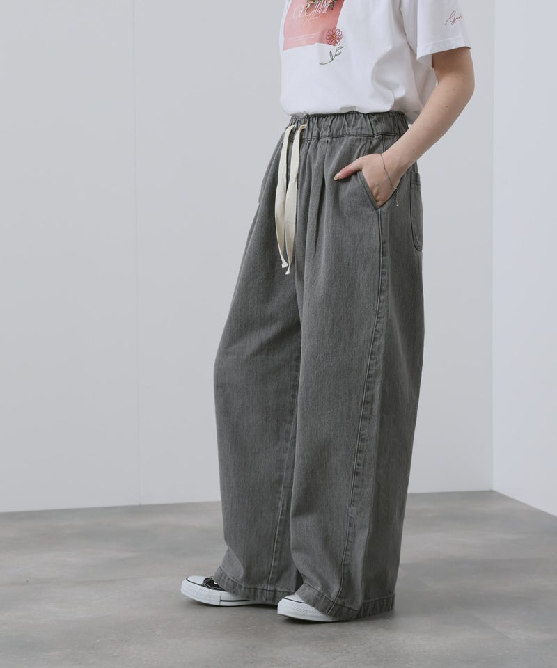 NAVY  11ozコットンデニム イージーバルーンワイドパンツ レディース商品画像-11