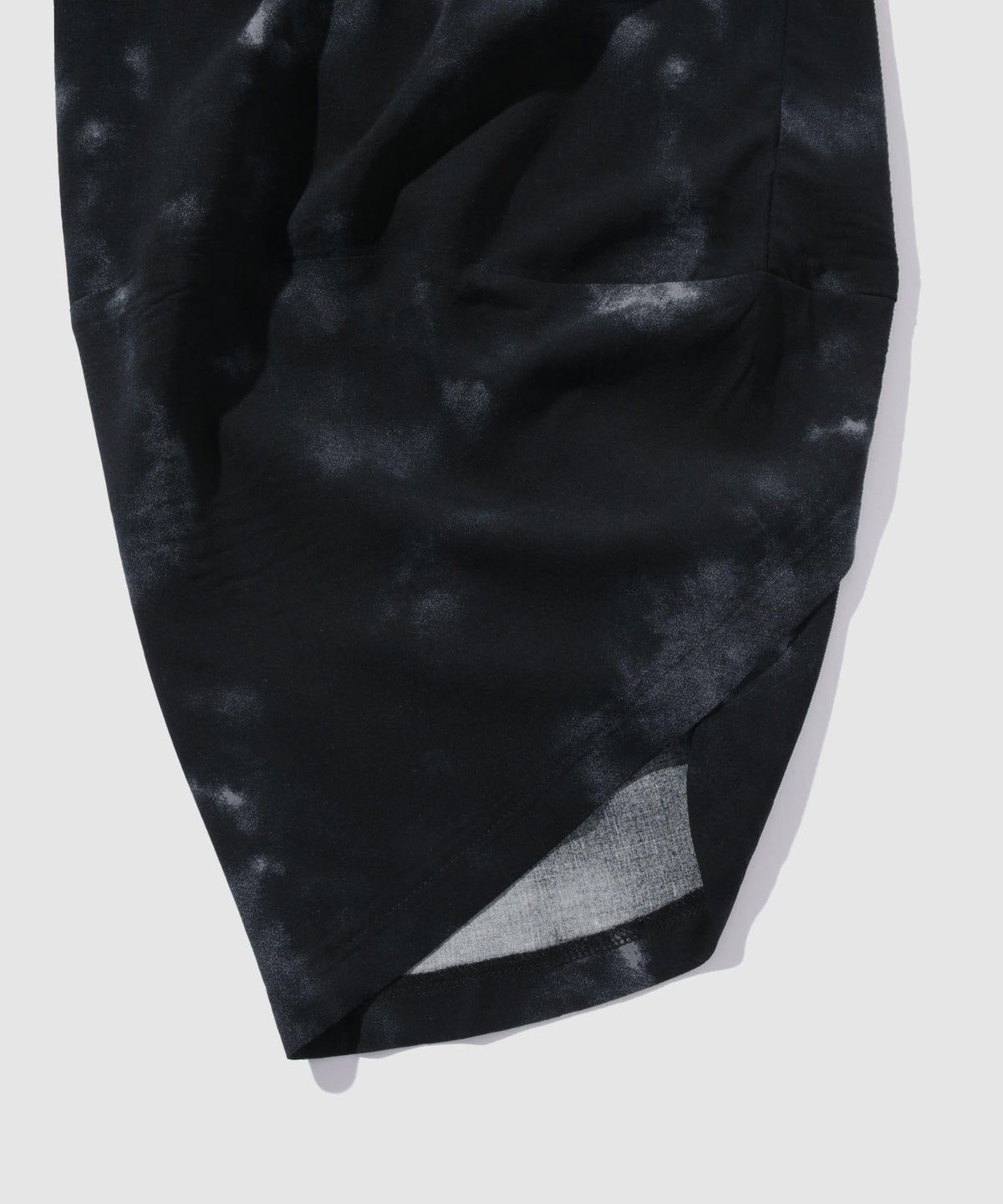 NAVY SARARI レーヨンバルーンパンツ 柄 メンズ
